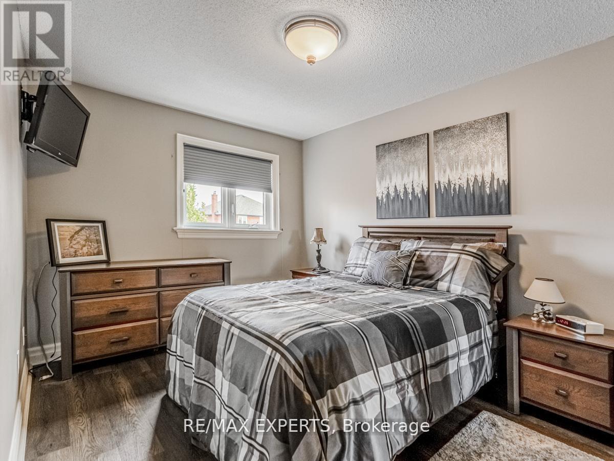 31 Pembrook Street, Caledon, Ontario  L7E 1L5 - Photo 18 - W12367430