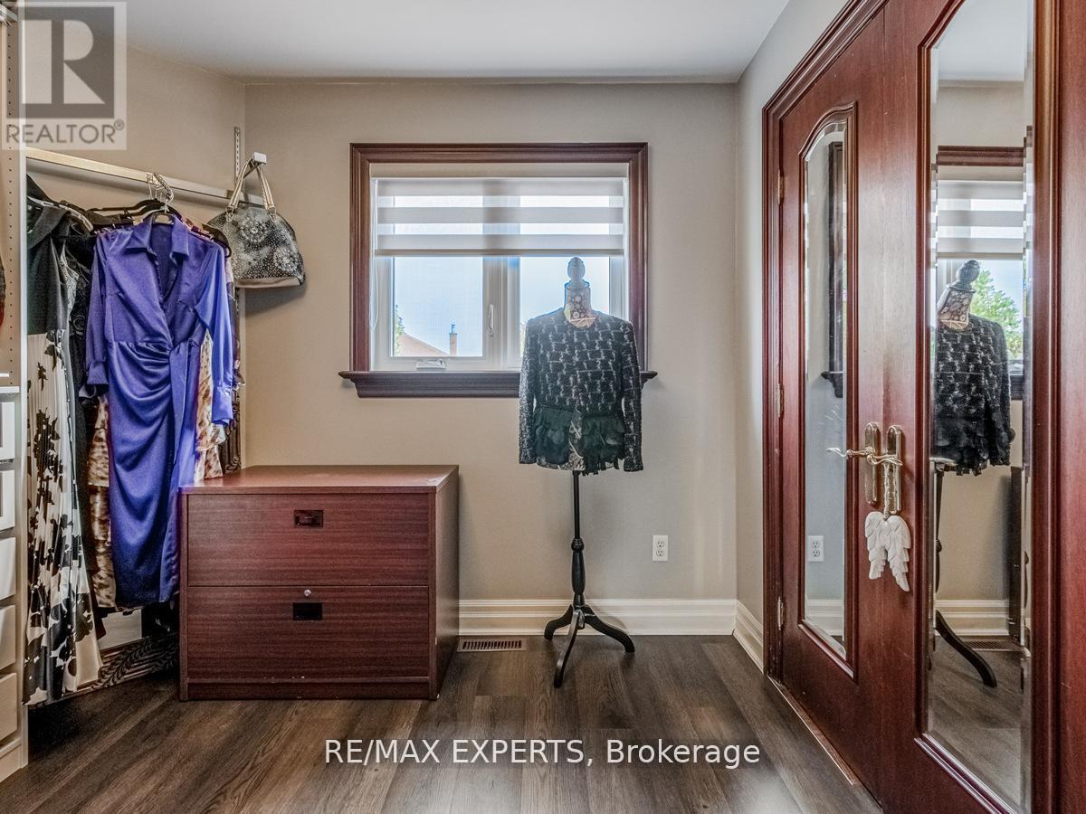 31 Pembrook Street, Caledon, Ontario  L7E 1L5 - Photo 25 - W12367430