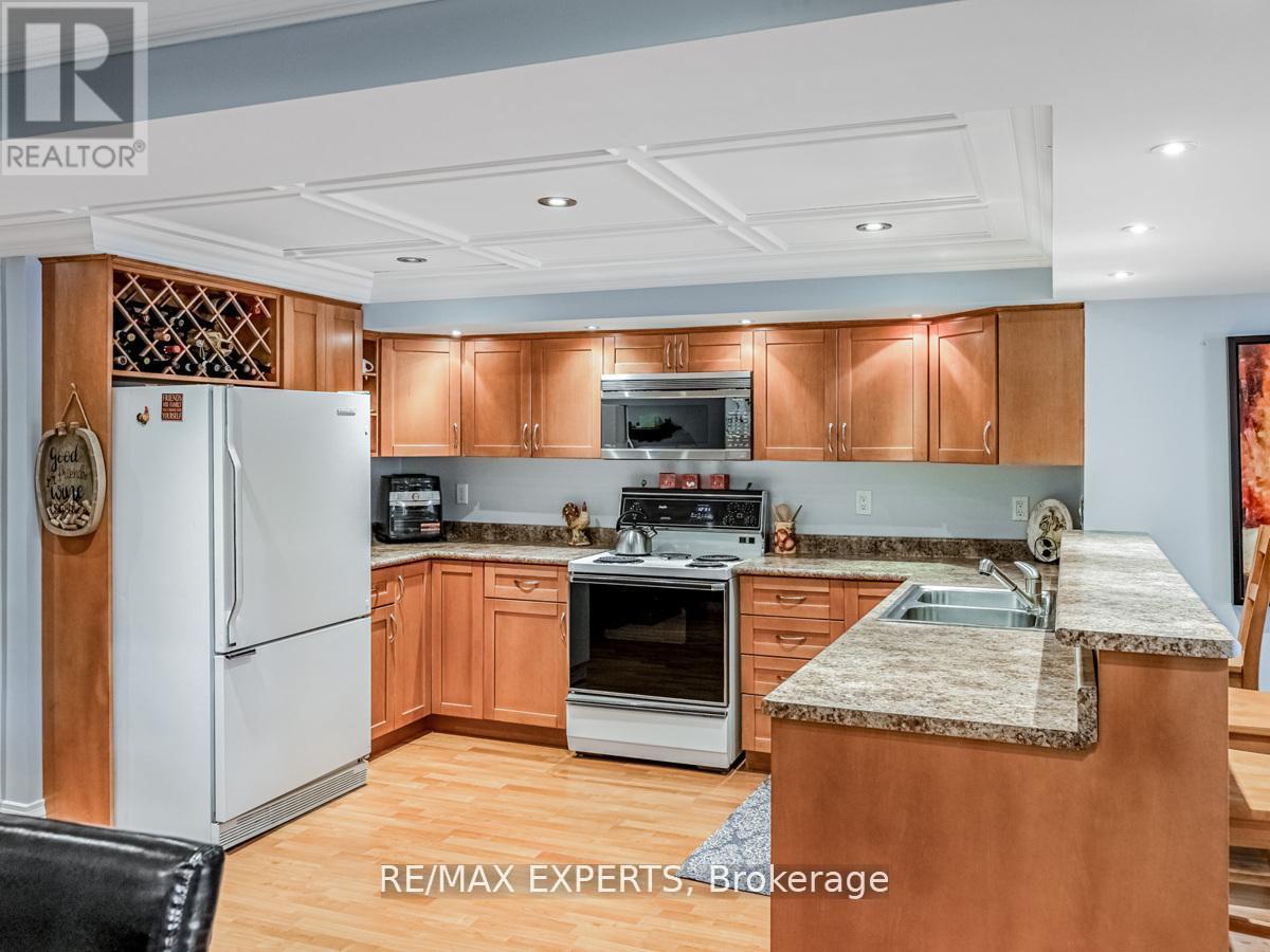 31 Pembrook Street, Caledon, Ontario  L7E 1L5 - Photo 32 - W12367430