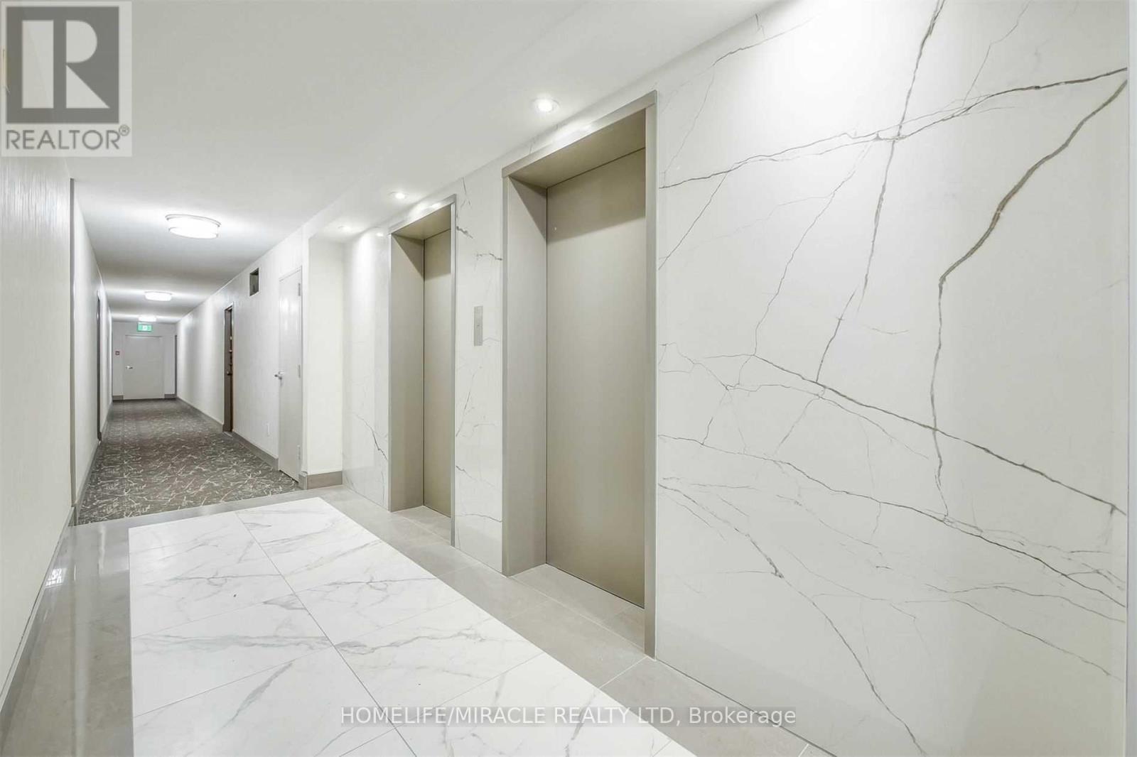 803 - 2556 Argyle Road, Mississauga, Ontario  L5B 2H6 - Photo 3 - W12367434