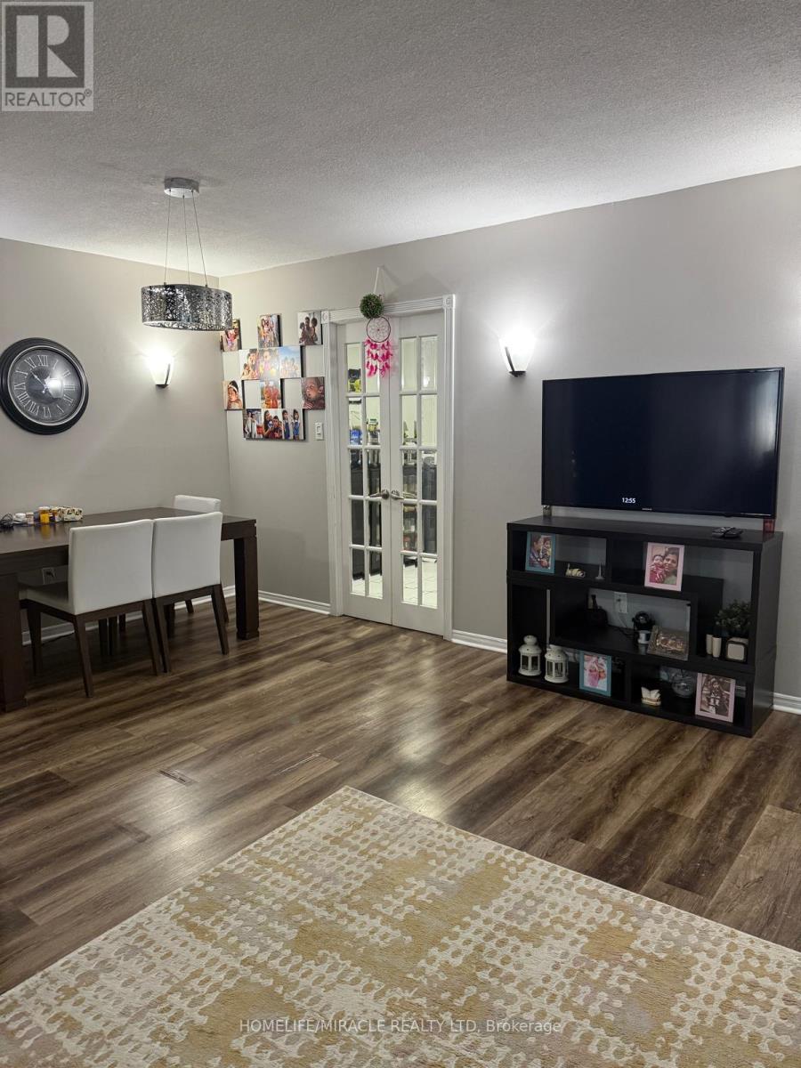 803 - 2556 Argyle Road, Mississauga, Ontario  L5B 2H6 - Photo 7 - W12367434