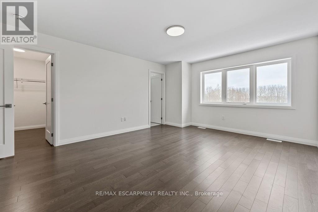 207 Alessio Drive, Hamilton, Ontario  L9B 0K4 - Photo 30 - X12367425