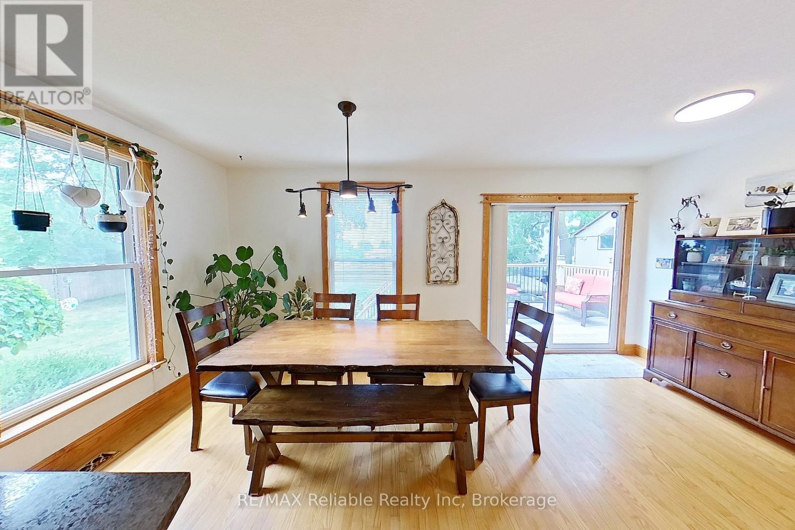 212 James Street, Central Huron, Ontario  N0M 1L0 - Photo 14 - X12367449