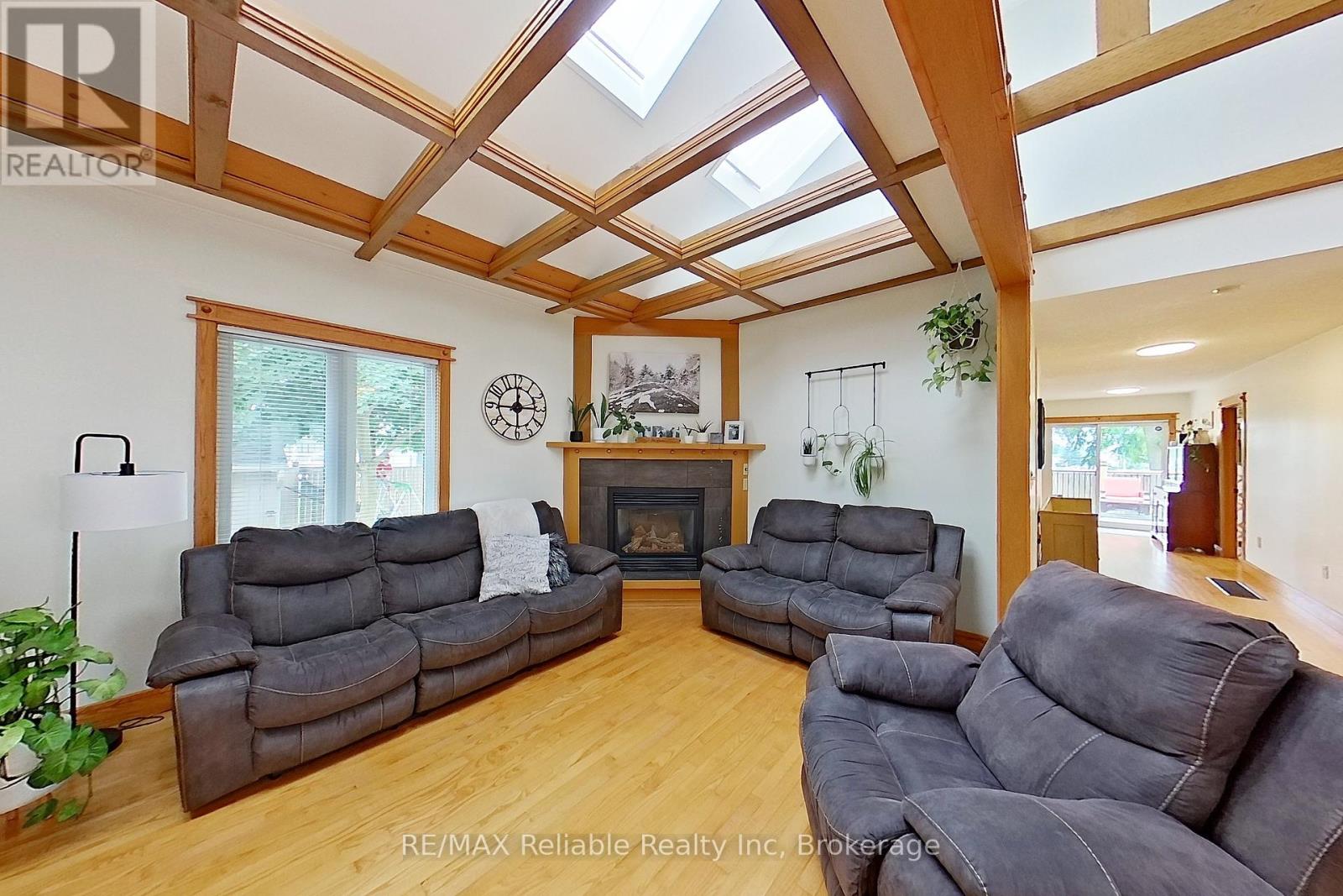 212 James Street, Central Huron, Ontario  N0M 1L0 - Photo 2 - X12367449