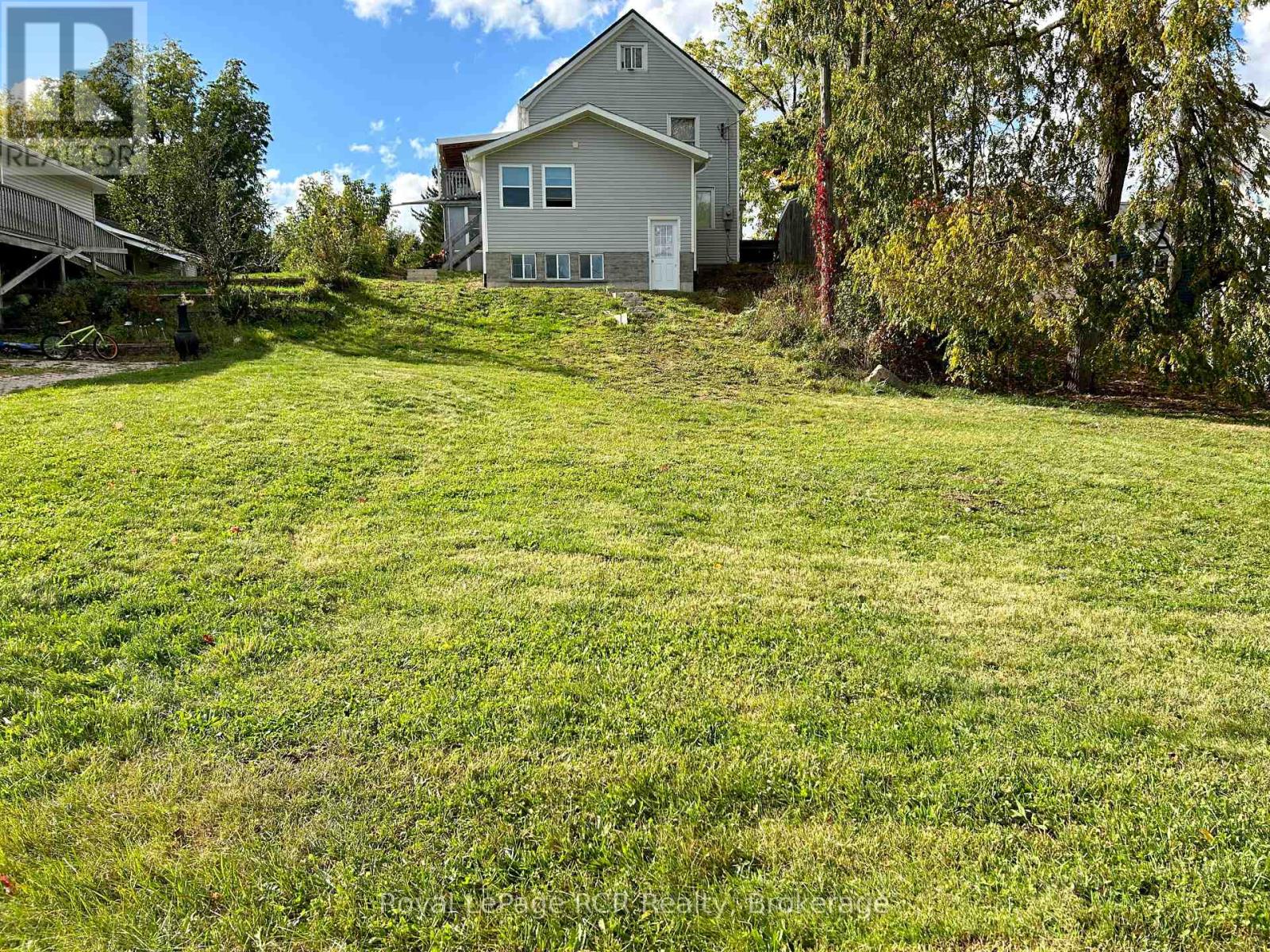 307 Prince (Lane) Street, Brockton, Ontario  N0G 2V0 - Photo 2 - X12367460