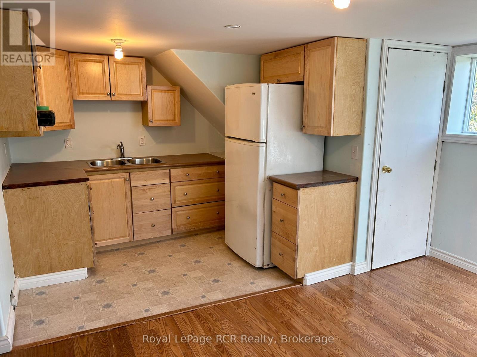 307 Prince (Lane) Street, Brockton, Ontario  N0G 2V0 - Photo 28 - X12367460