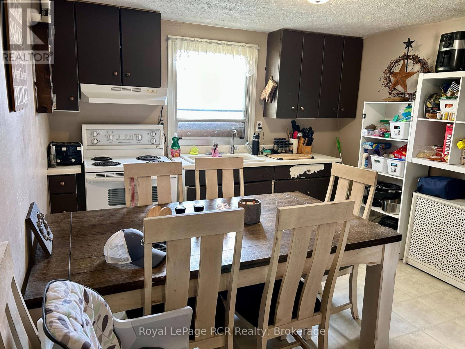 307 Prince (Lane) Street, Brockton, Ontario  N0G 2V0 - Photo 9 - X12367460