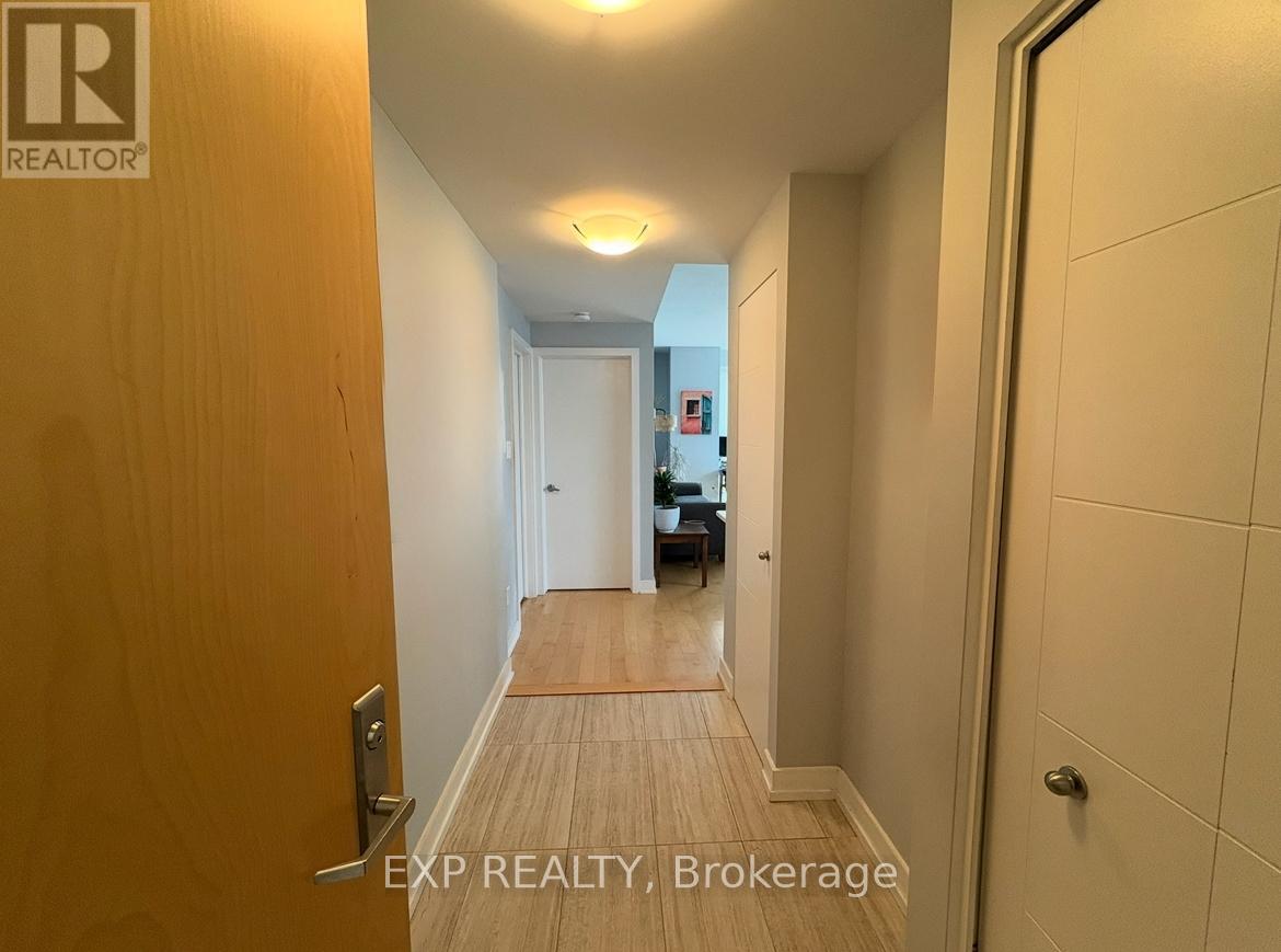 2001 - 40 Nepean Street, Ottawa, Ontario  K2P 0X5 - Photo 3 - X12367458