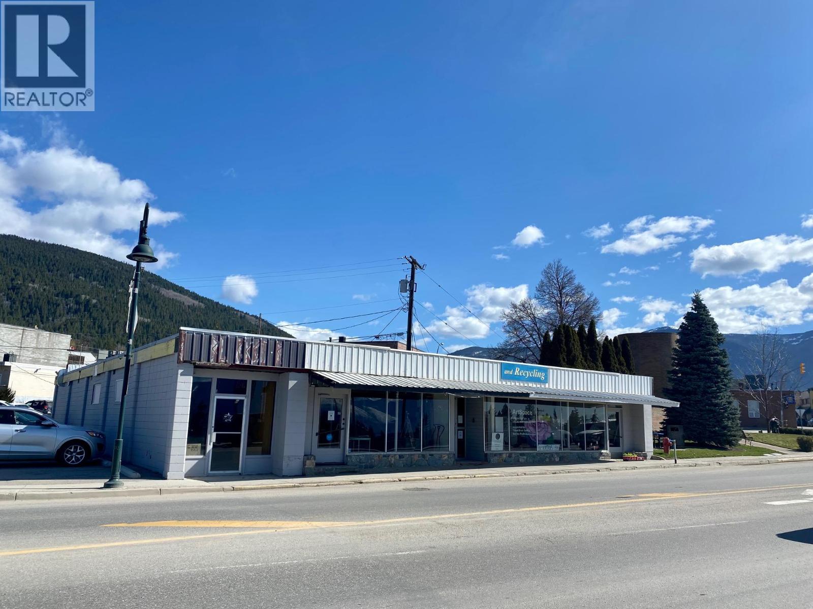 116 Northwest Boulevard, Creston, British Columbia  V0B 1G0 - Photo 2 - 10360533
