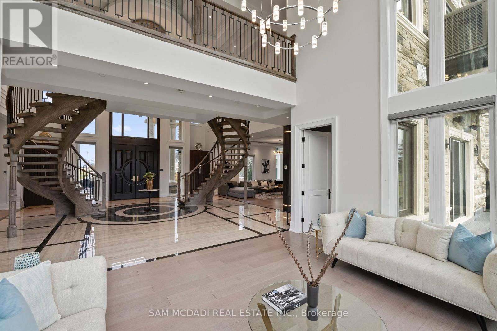 4 Saint Lukes Court, Brampton (Toronto Gore Rural Estate), Ontario  L6P 1K9 - Photo 9 - W12367492