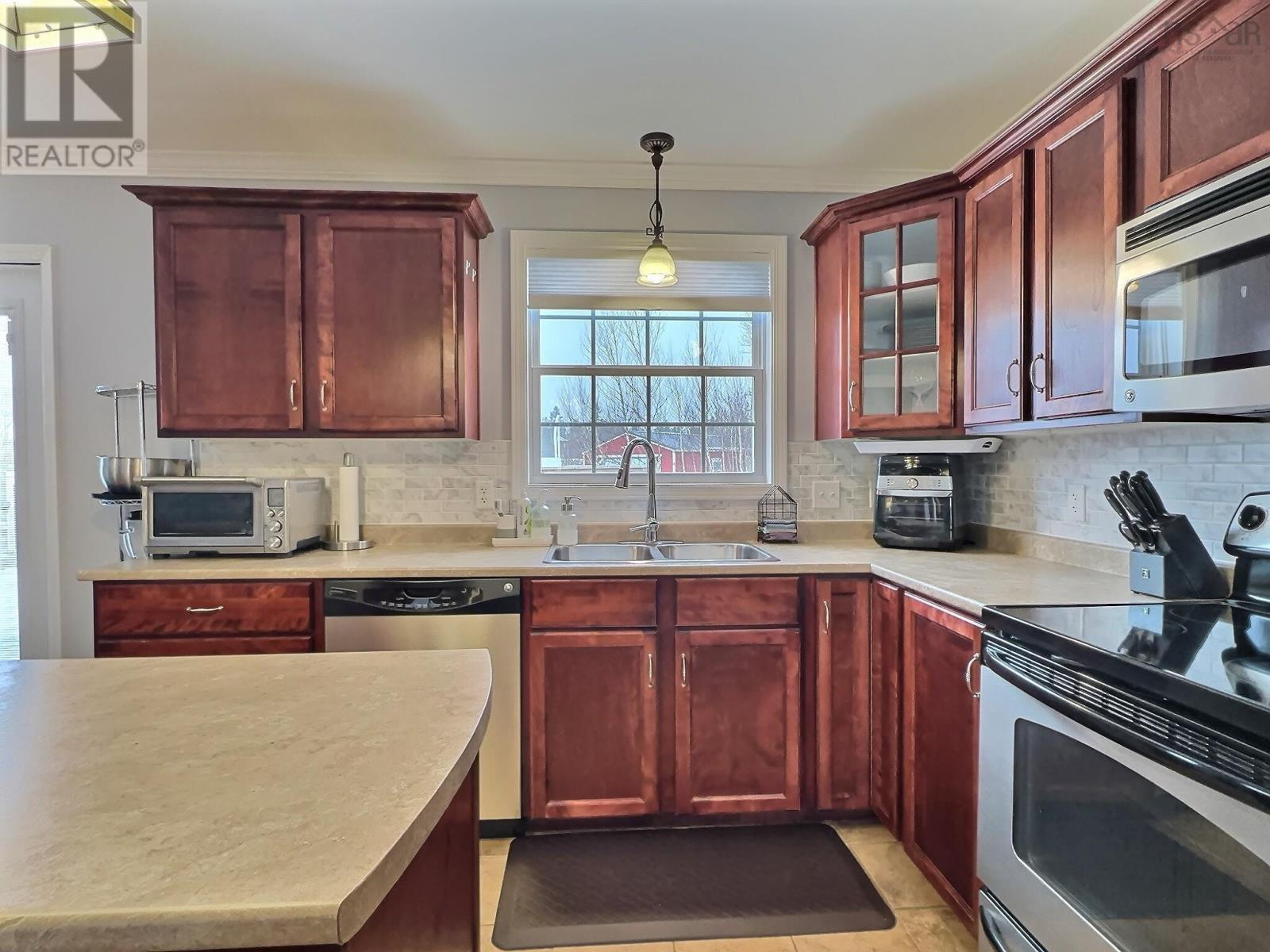 31 Wexford Drive, Valley, Nova Scotia  B6L 0A9 - Photo 3 - 202503821