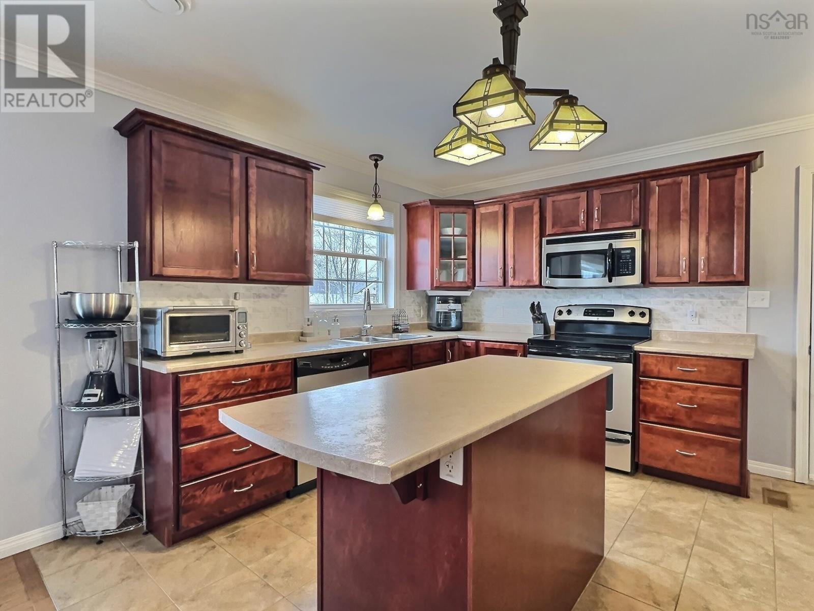 31 Wexford Drive, Valley, Nova Scotia  B6L 0A9 - Photo 2 - 202503821