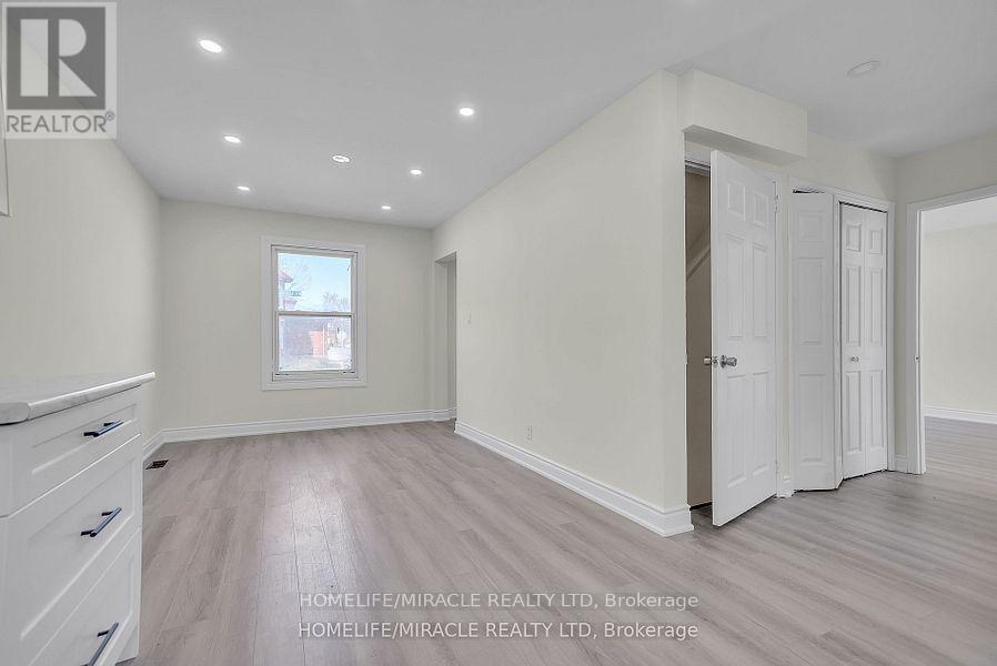 35 Bridge Street W, Belleville, Ontario  K8P 1H9 - Photo 14 - X12367482