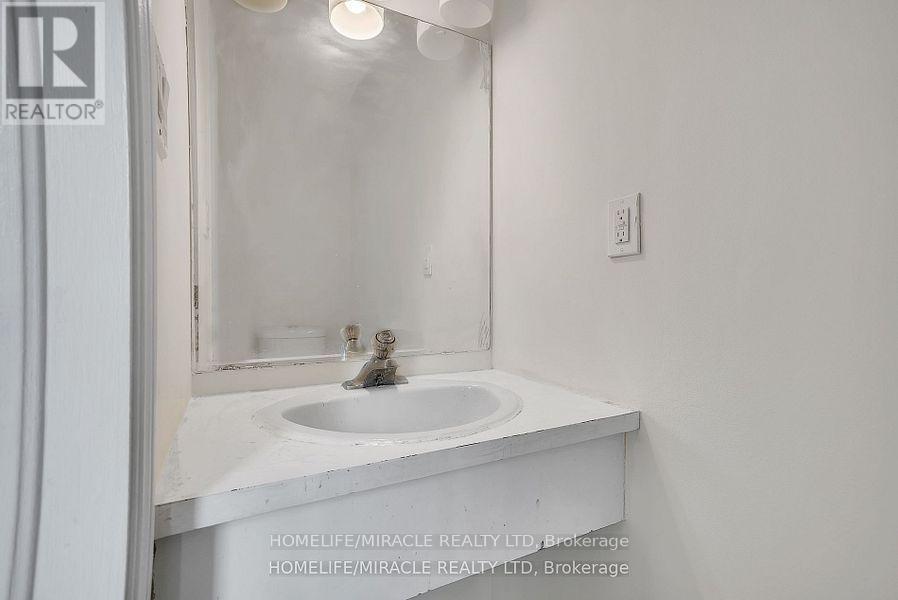 35 Bridge Street W, Belleville, Ontario  K8P 1H9 - Photo 15 - X12367482