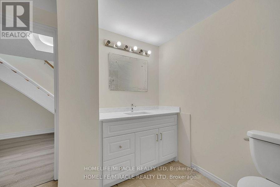 35 Bridge Street W, Belleville, Ontario  K8P 1H9 - Photo 18 - X12367482