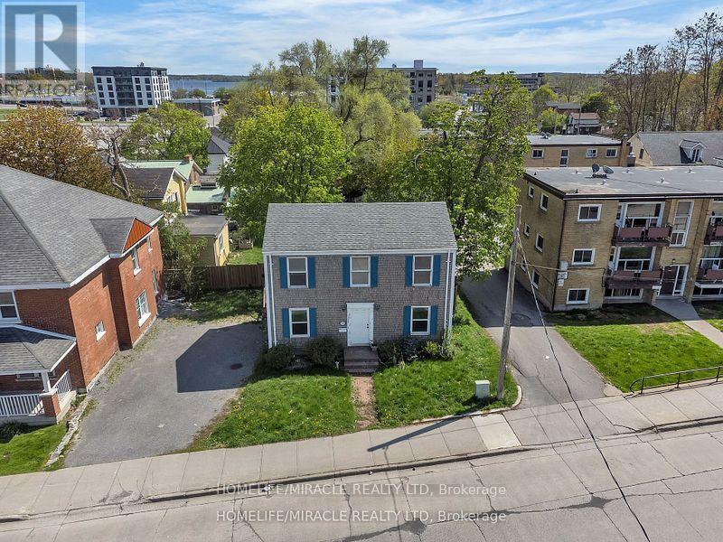 35 Bridge Street W, Belleville, Ontario  K8P 1H9 - Photo 35 - X12367482