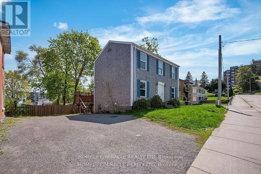 35 Bridge Street W, Belleville, Ontario  K8P 1H9 - Photo 4 - X12367482