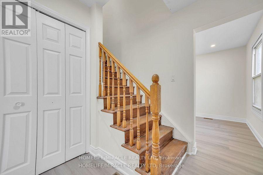 35 Bridge Street W, Belleville, Ontario  K8P 1H9 - Photo 9 - X12367482