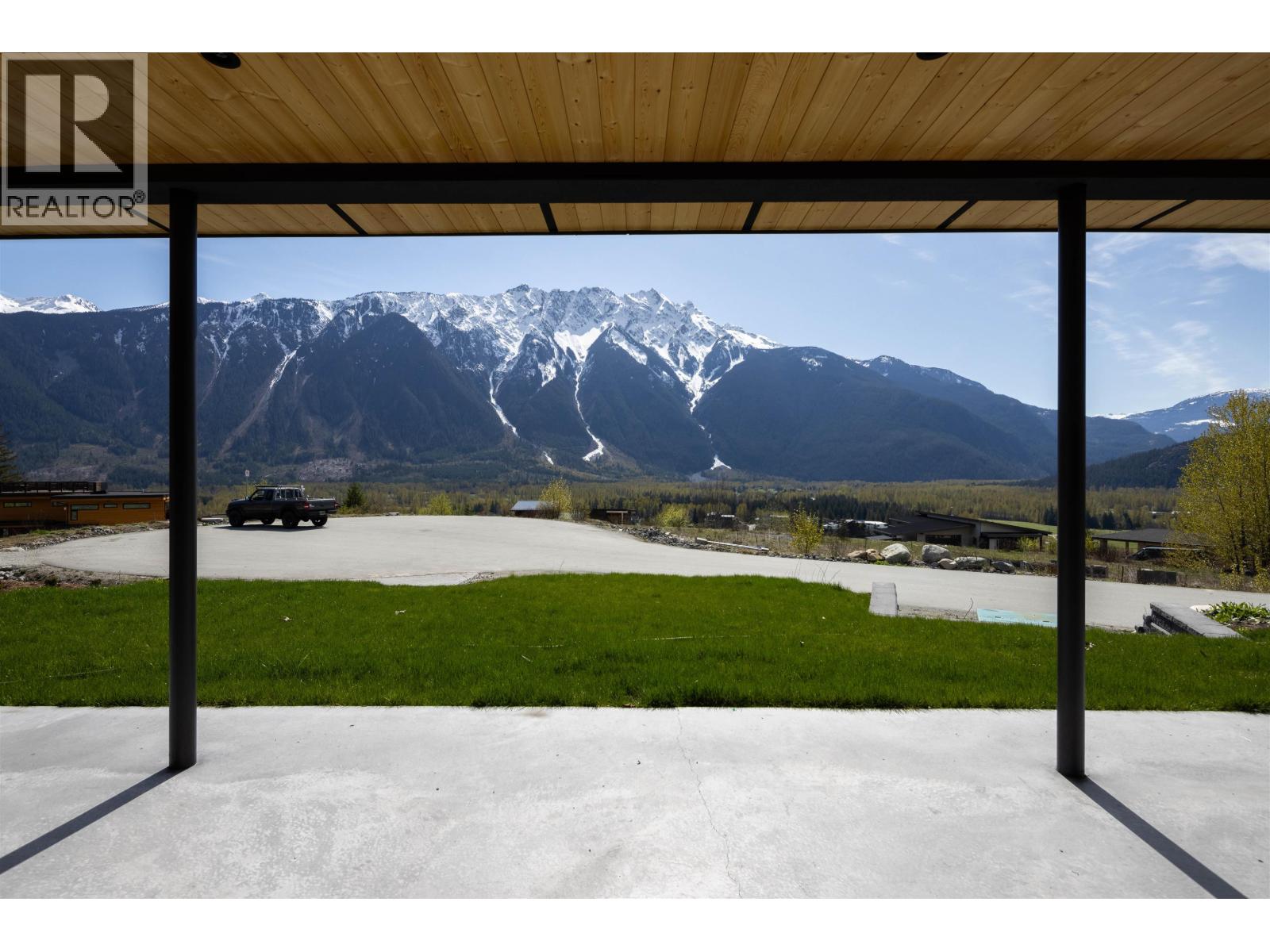 1608 Sisqa Peak Drive, Pemberton, British Columbia  V0N 2L1 - Photo 32 - R3041115