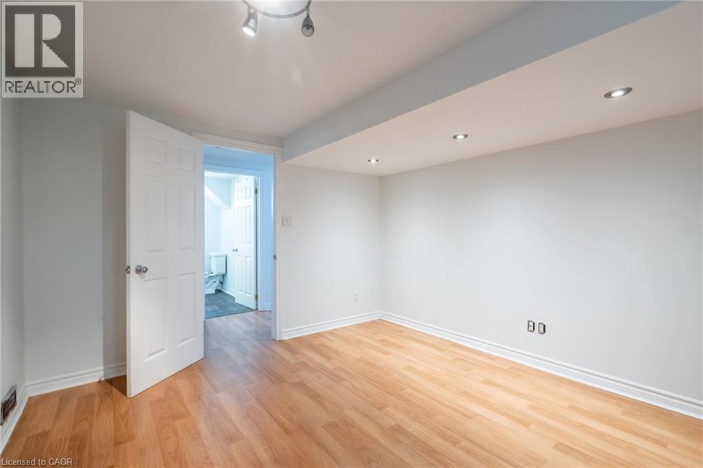 70 Flamboro Street, Waterdown, Ontario  L0R 2H0 - Photo 27 - 40753716