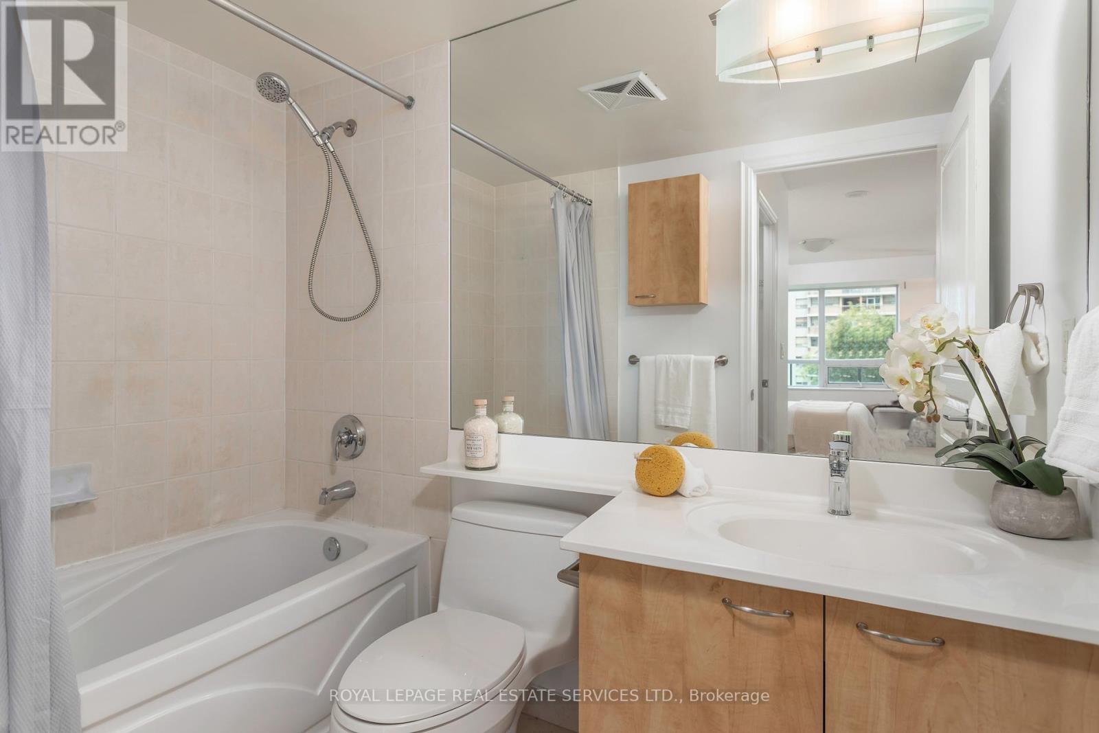 708 - 1403 Royal York Road, Toronto, Ontario  M9P 0A1 - Photo 17 - W12367549