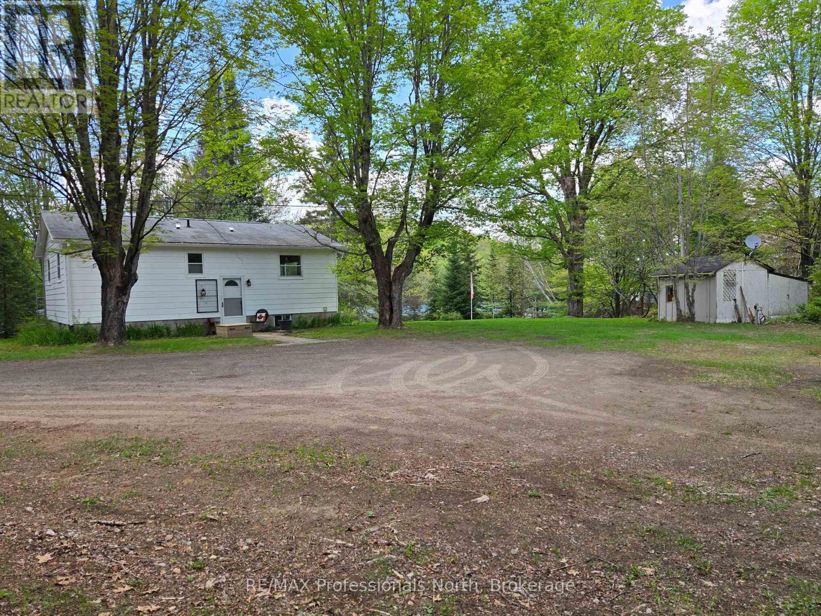 1010 Sturgeon Drive, Minden Hills, Ontario  K0M 2K0 - Photo 23 - X12367553