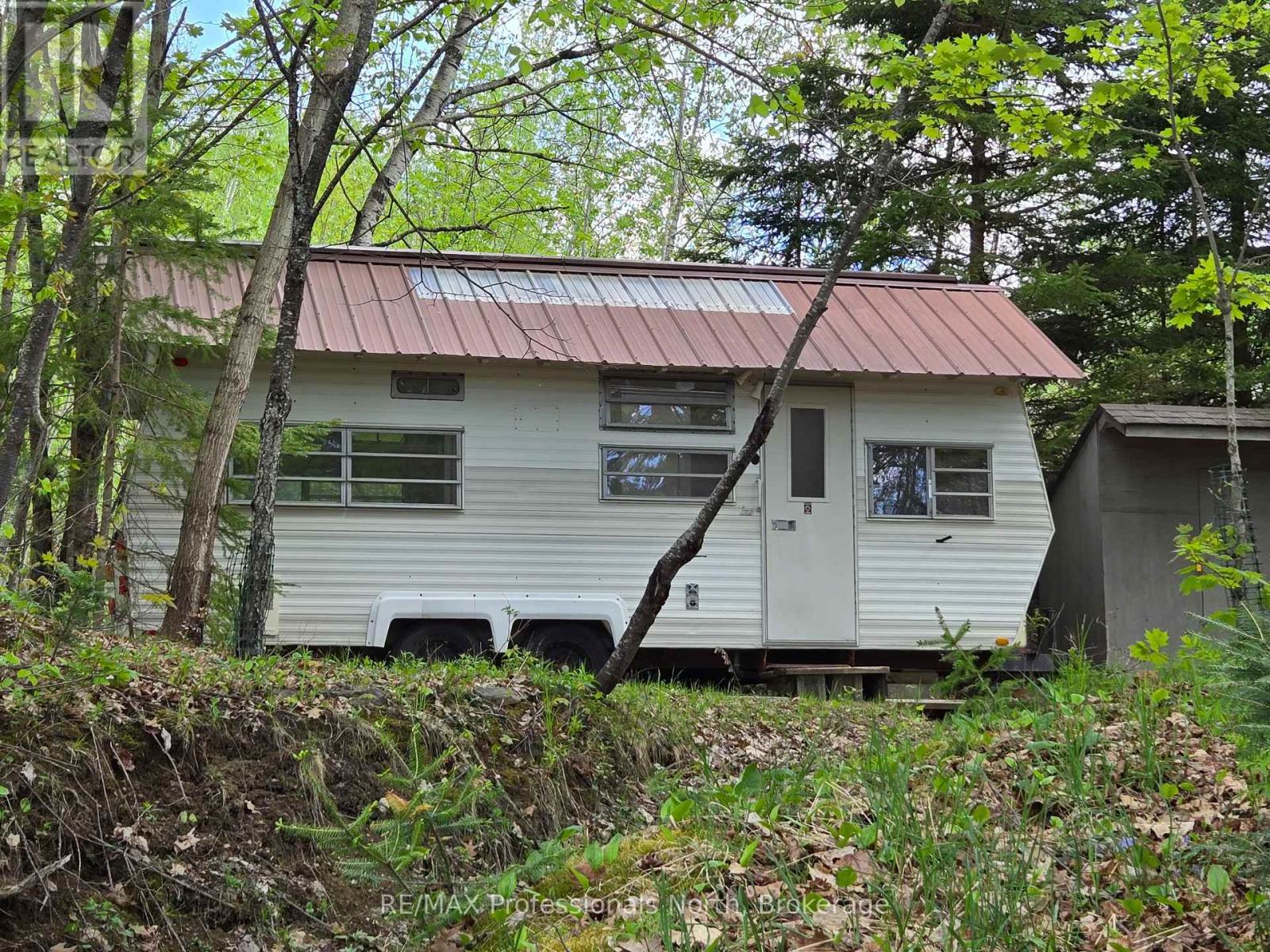 1010 Sturgeon Drive, Minden Hills, Ontario  K0M 2K0 - Photo 30 - X12367553