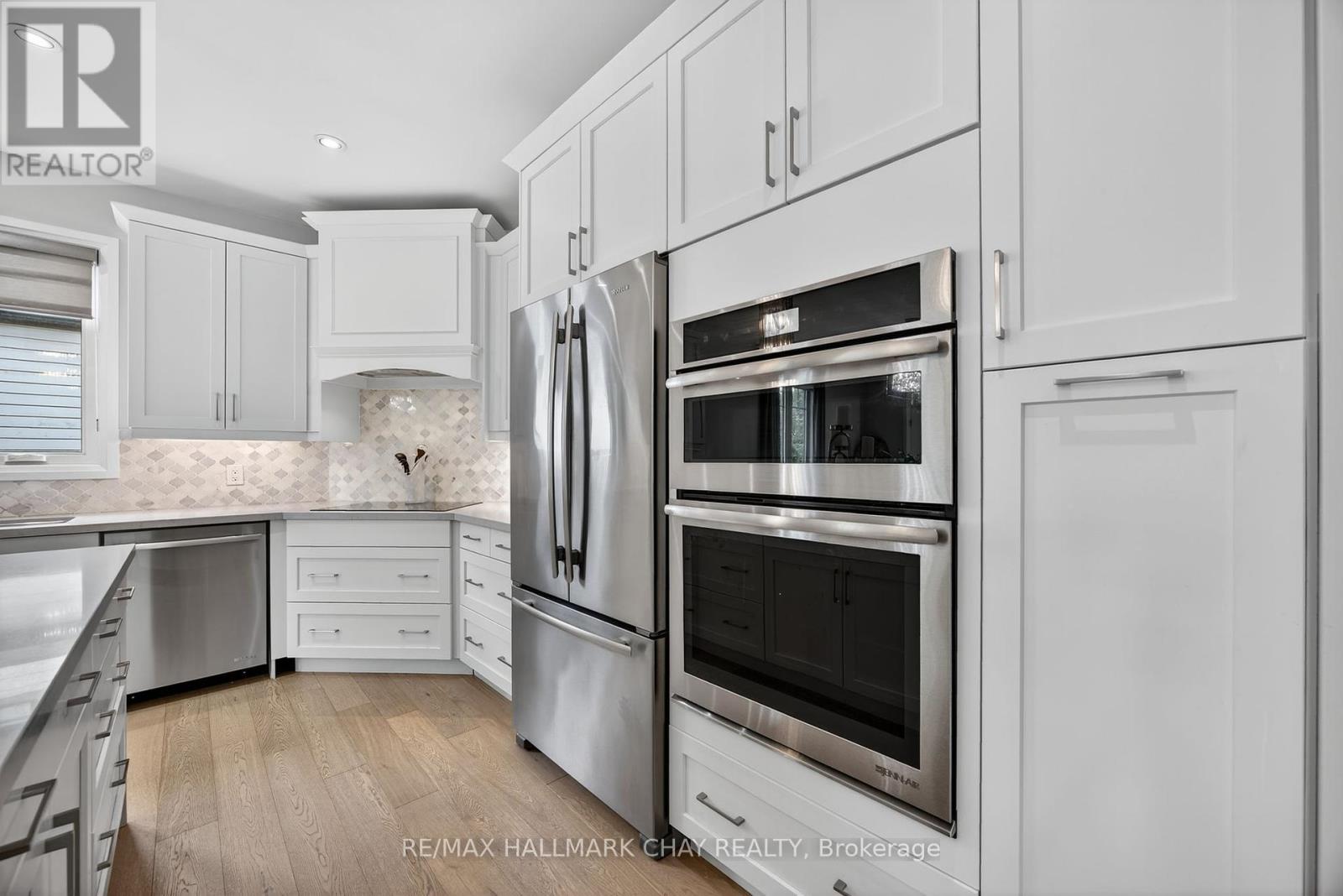 127 High Bluff Lane, Blue Mountains, Ontario  N0H 2P0 - Photo 16 - X12367519