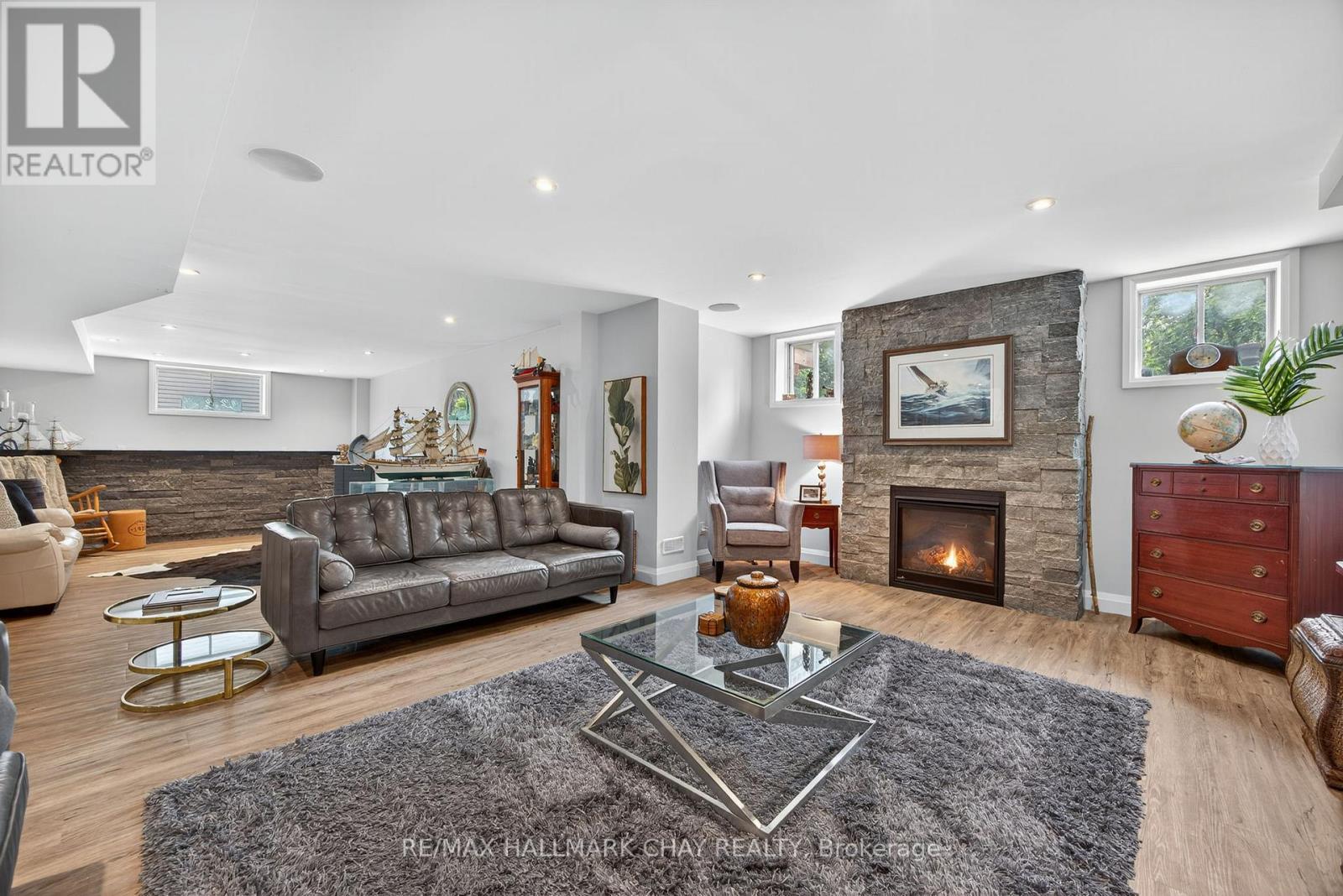 127 High Bluff Lane, Blue Mountains, Ontario  N0H 2P0 - Photo 35 - X12367519