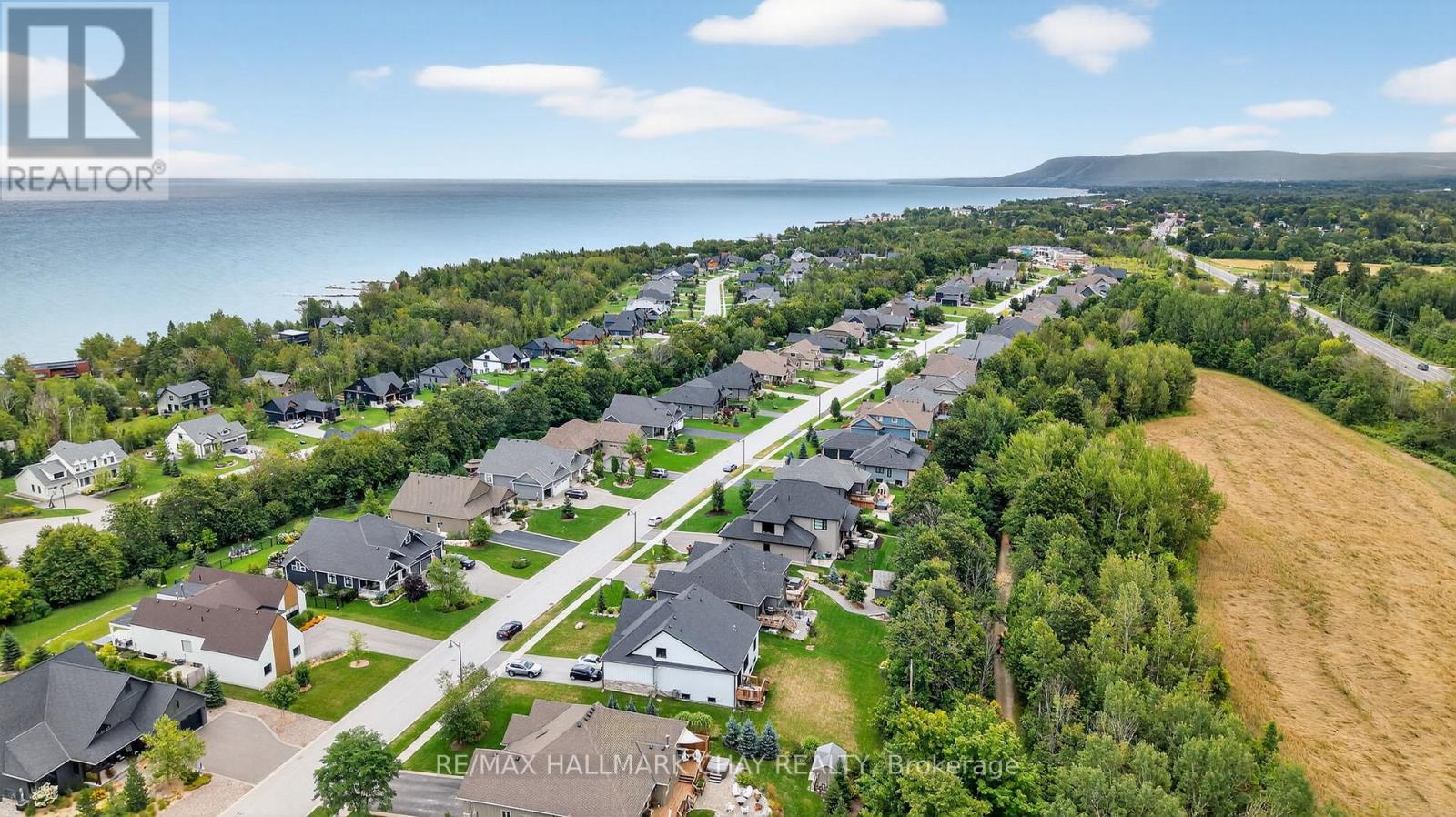 127 High Bluff Lane, Blue Mountains, Ontario  N0H 2P0 - Photo 4 - X12367519