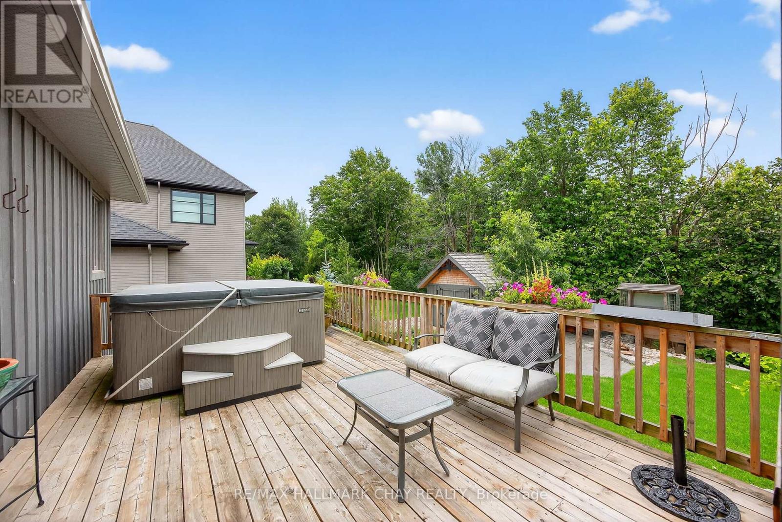 127 High Bluff Lane, Blue Mountains, Ontario  N0H 2P0 - Photo 44 - X12367519