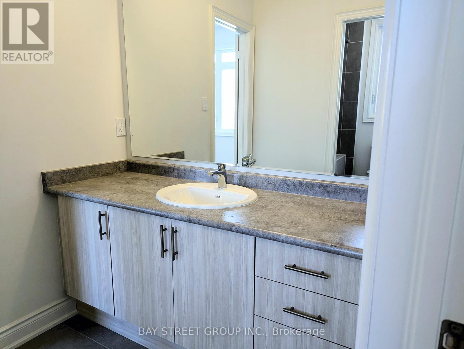 17 Kenneth Appleton Avenue, Richmond Hill, Ontario  L4B 3X9 - Photo 22 - N12367561