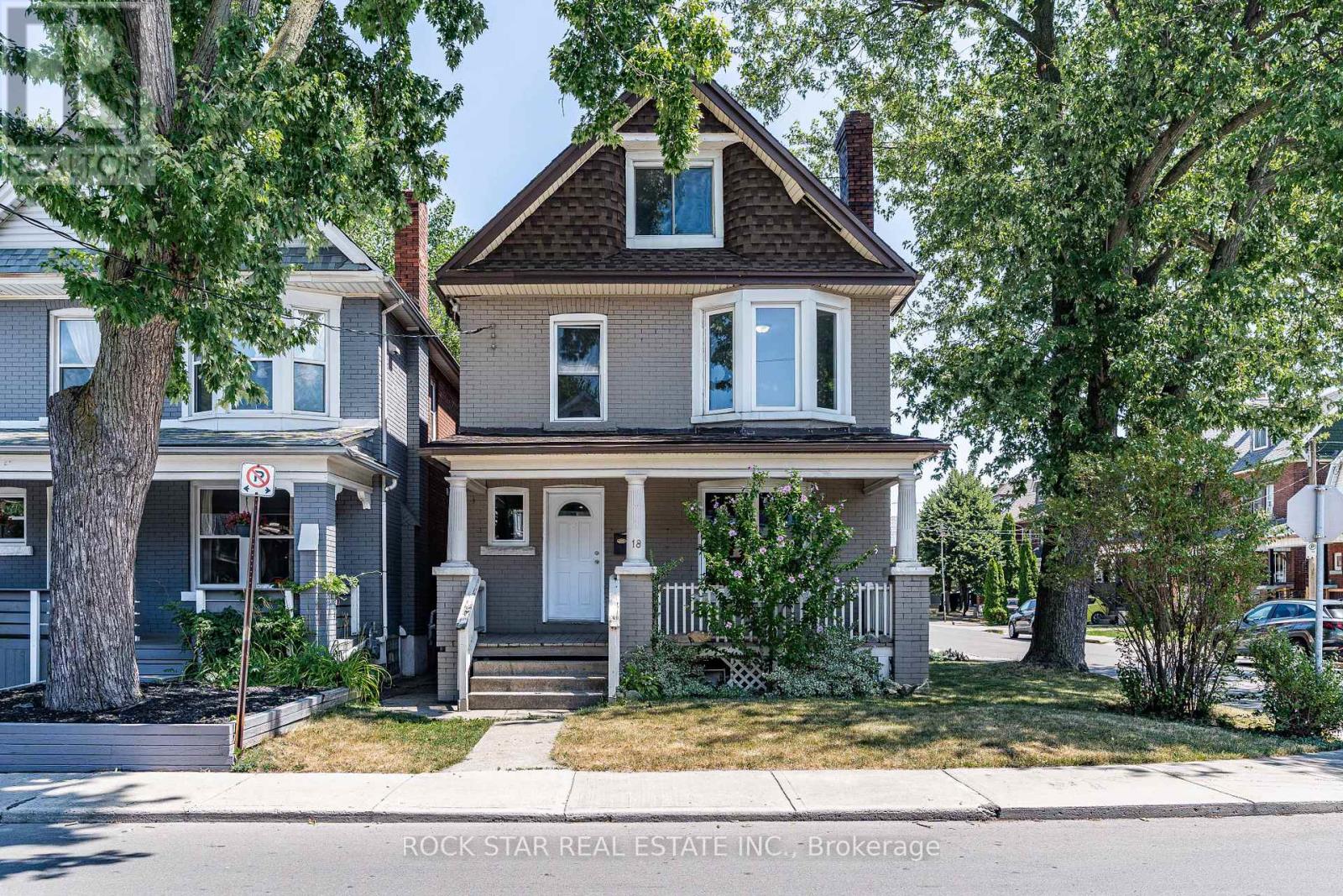 18 BARNESDALE AVENUE N, Hamilton, Ontario