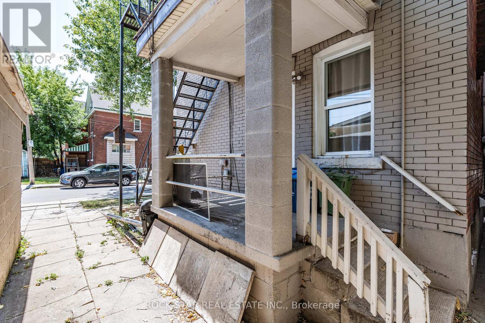 18 Barnesdale Avenue N, Hamilton, Ontario  L8L 6R6 - Photo 38 - X12367560