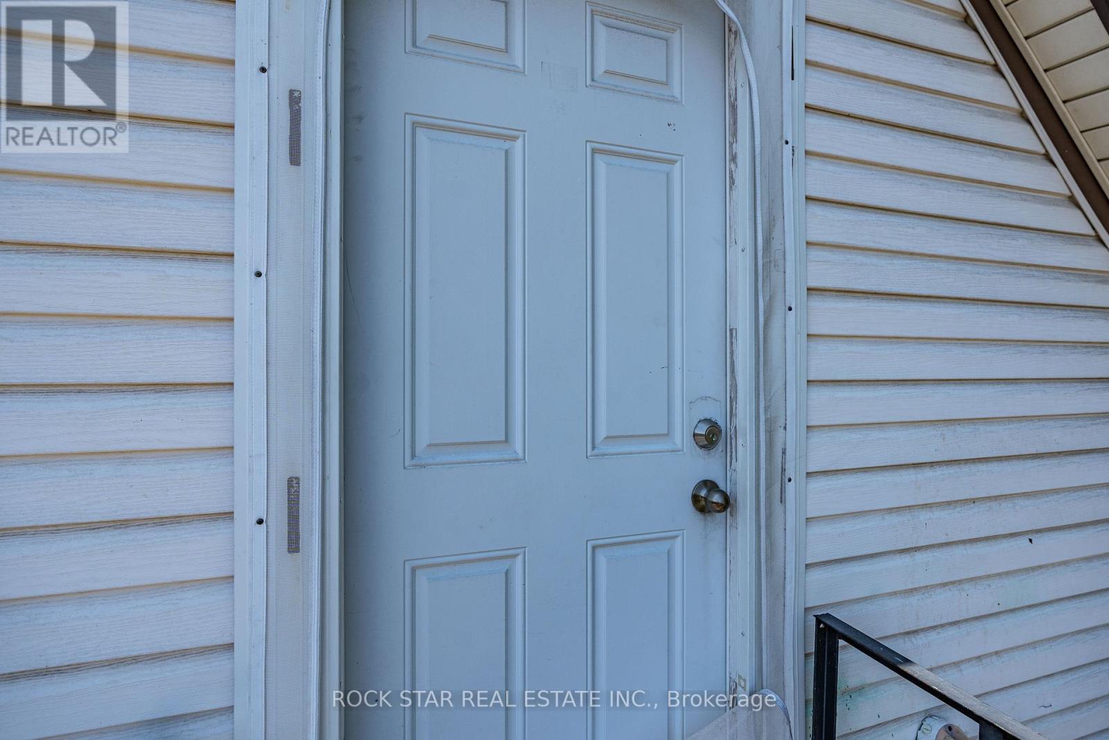 18 Barnesdale Avenue N, Hamilton, Ontario  L8L 6R6 - Photo 43 - X12367560