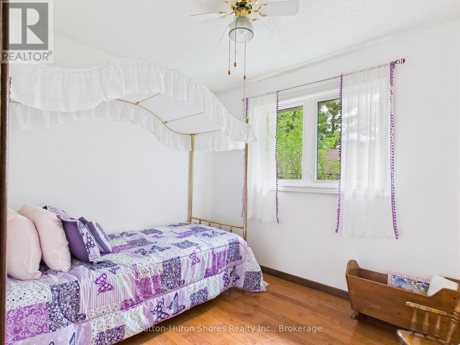 341 Wellington Street, Saugeen Shores, Ontario  N0H 2C4 - Photo 13 - X12367579