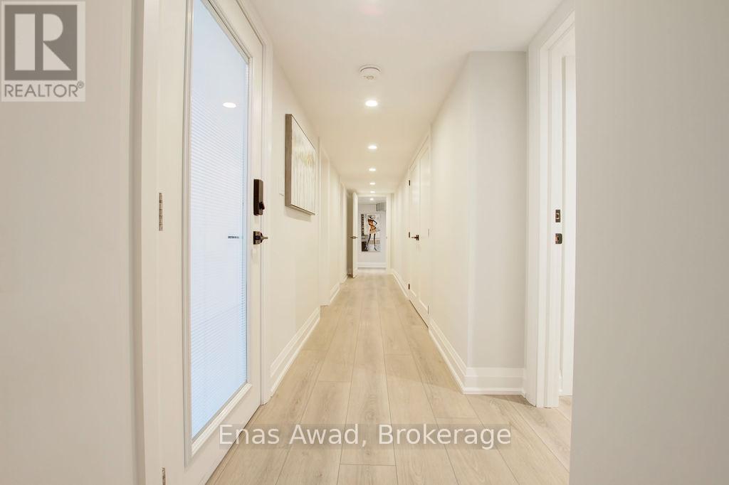 164 Maurice Drive, Oakville, Ontario  L6K 2W9 - Photo 26 - W12367584