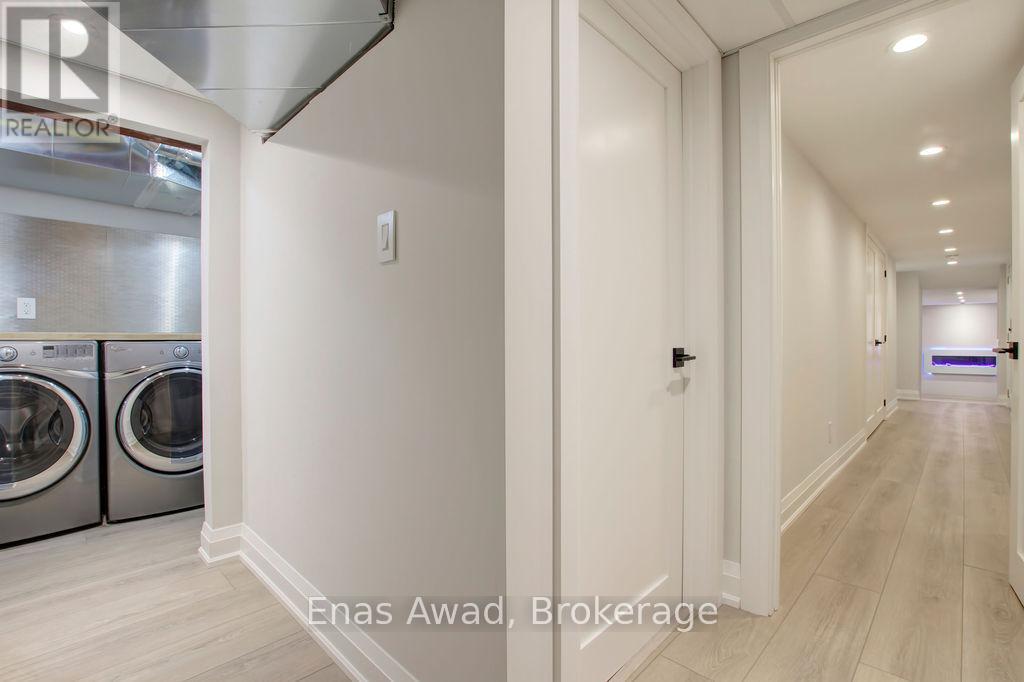 164 Maurice Drive, Oakville, Ontario  L6K 2W9 - Photo 36 - W12367584