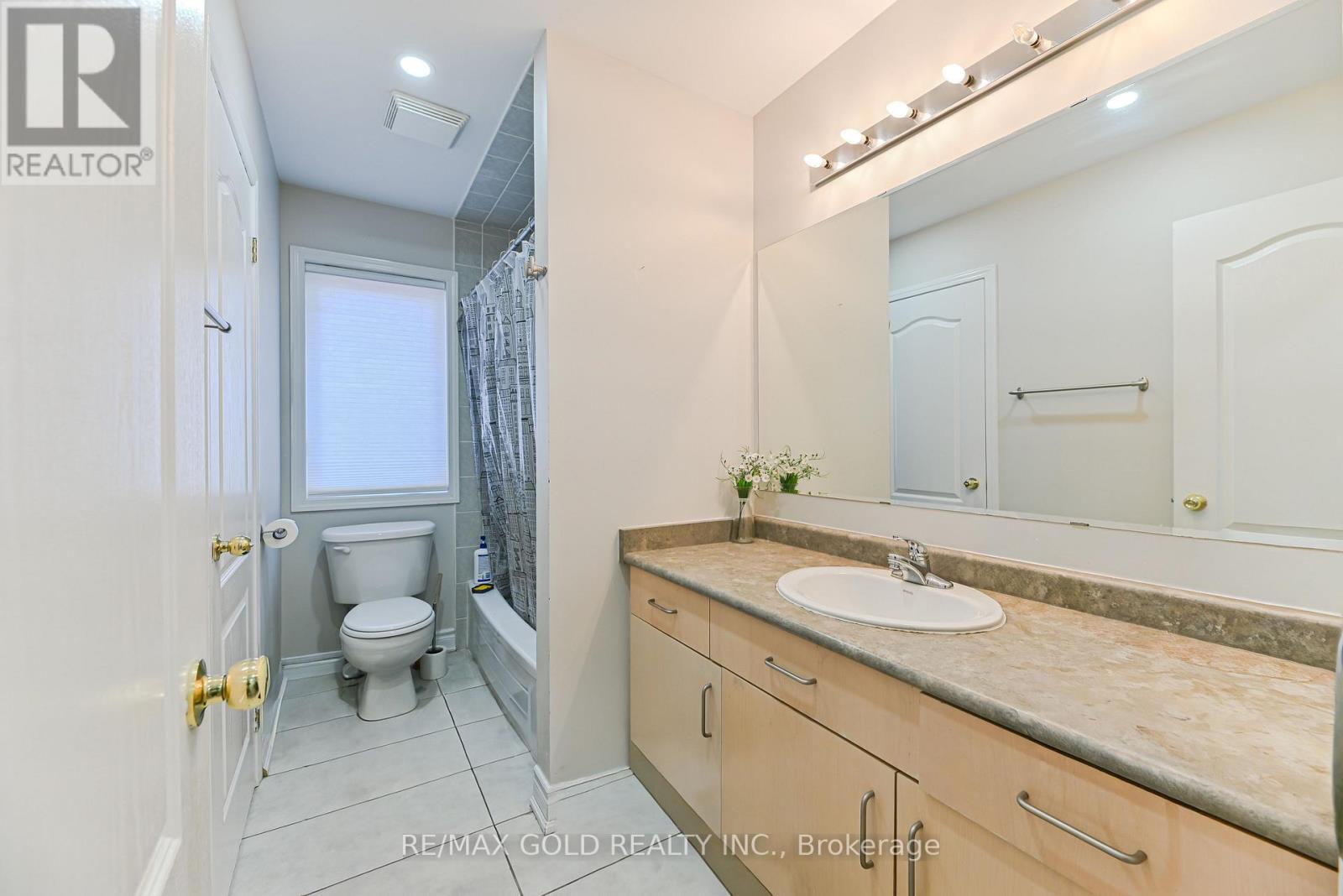17 Levida Street, Brampton, Ontario  L6P 2Y6 - Photo 16 - W12366824