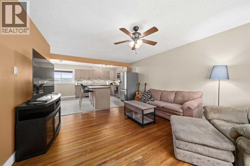 Property at 2531 Southwood Drive SE image 5