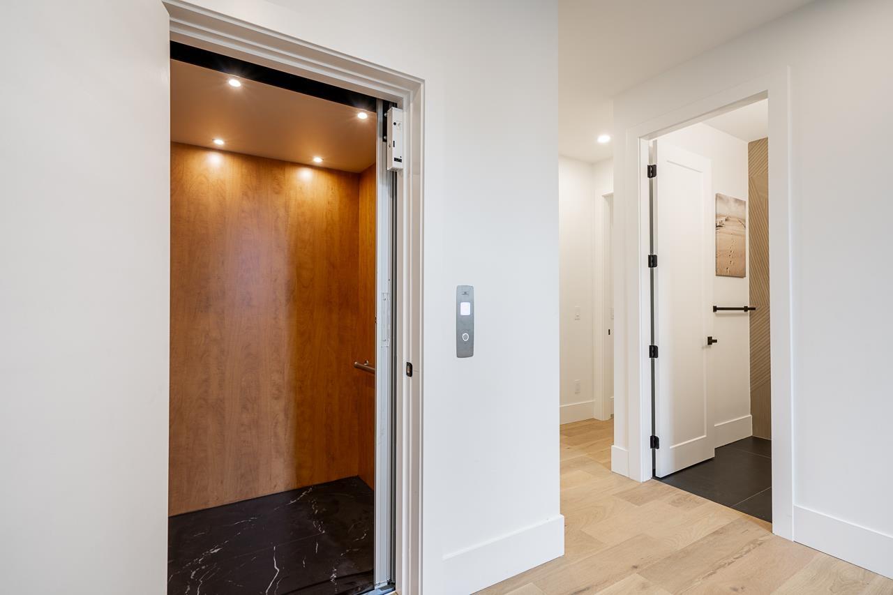 13511 Marine Drive, Surrey, British Columbia  V4A 1G1 - Photo 6 - R3040699