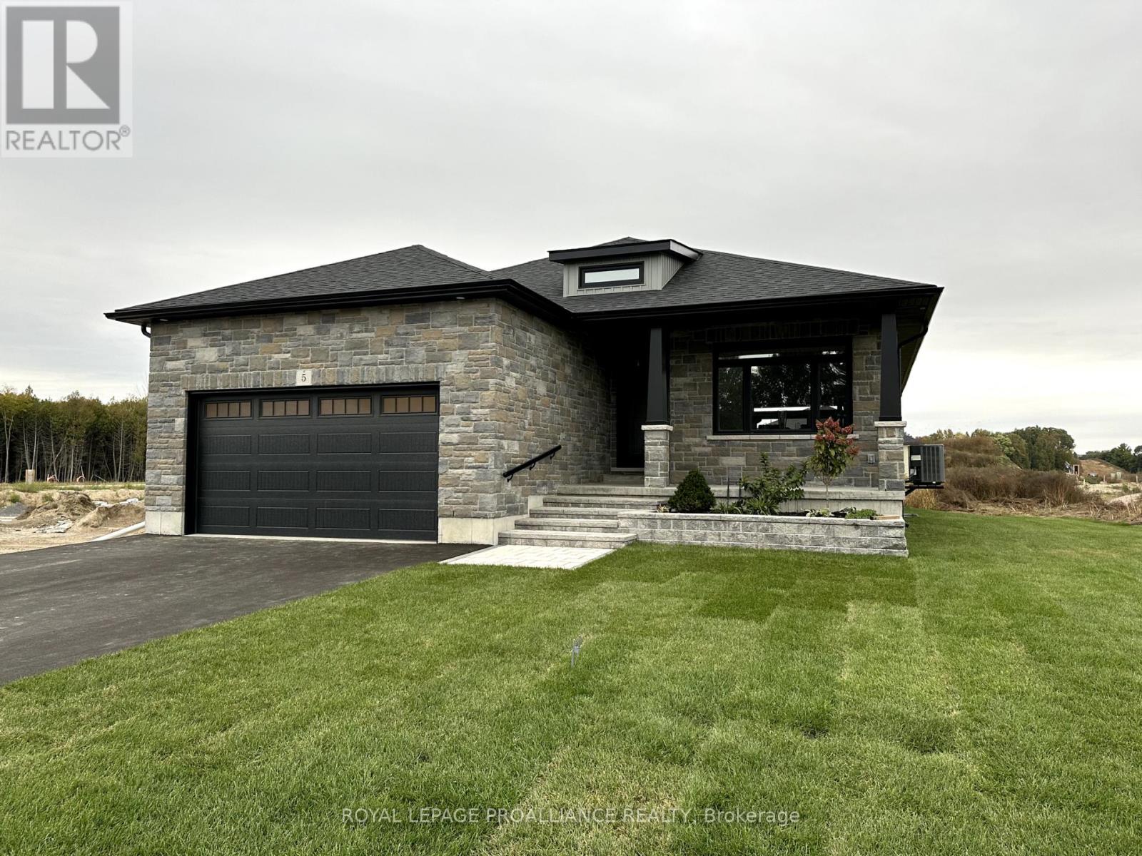 38 MACKENZIE JOHN CRESCENT, Brighton, Ontario