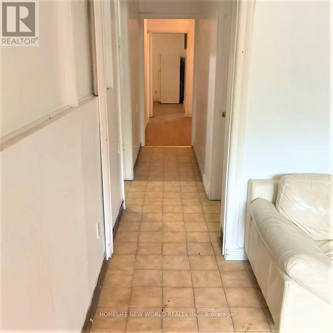 Lower Level Basement - 584 Dundas Street W, Toronto (Kensington-Chinatown), Ontario  M5T 1H5 - Photo 8 - C12367582