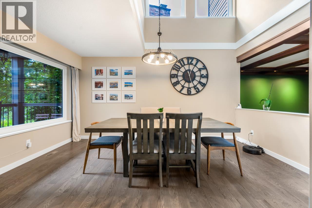 5655 White Pine Lane, North Vancouver, British Columbia  V7R 4S1 - Photo 6 - R3041075