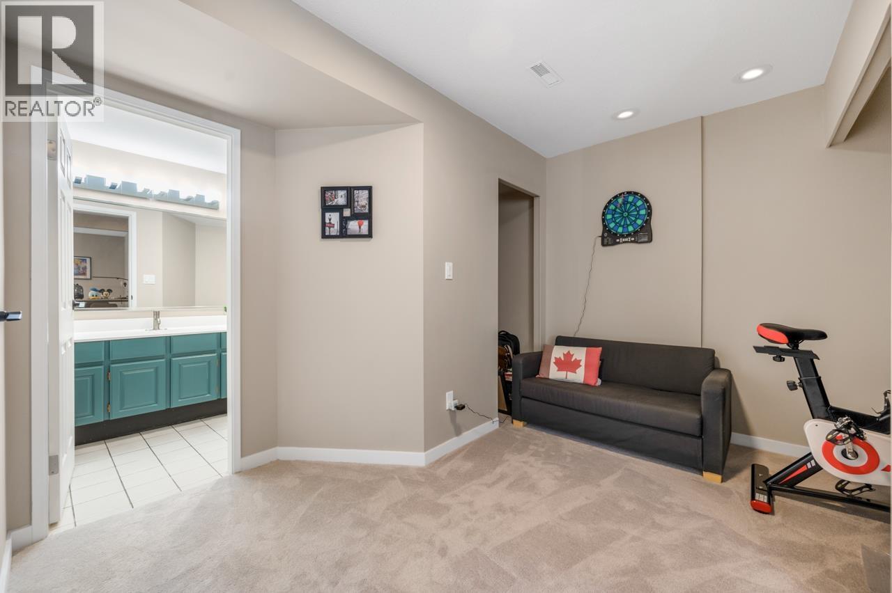 5655 White Pine Lane, North Vancouver, British Columbia  V7R 4S1 - Photo 33 - R3041075