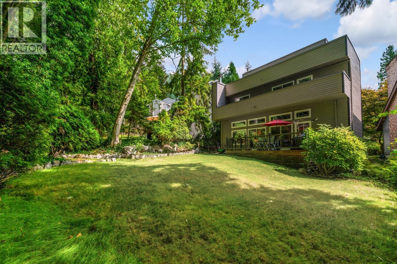 5655 White Pine Lane, North Vancouver, British Columbia  V7R 4S1 - Photo 36 - R3041075