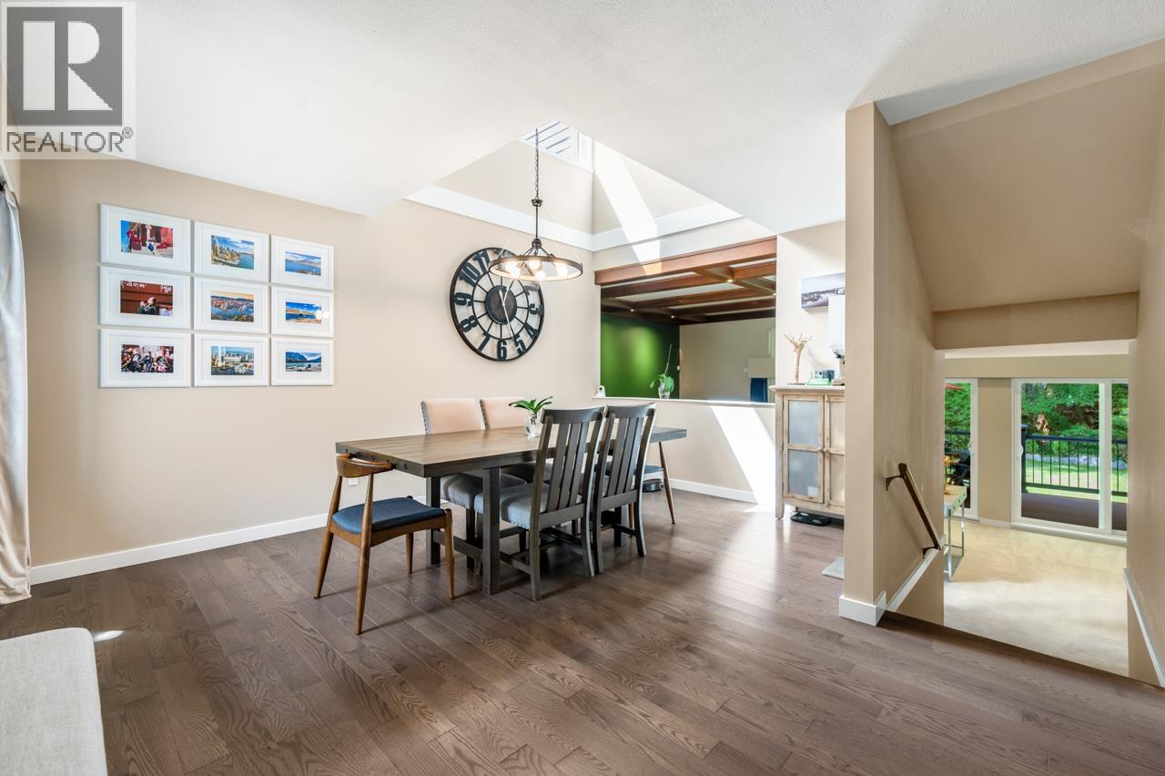 5655 White Pine Lane, North Vancouver, British Columbia  V7R 4S1 - Photo 5 - R3041075