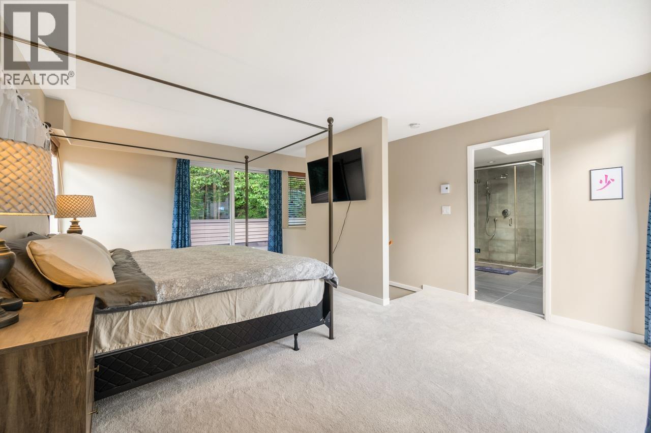 5655 White Pine Lane, North Vancouver, British Columbia  V7R 4S1 - Photo 13 - R3041075