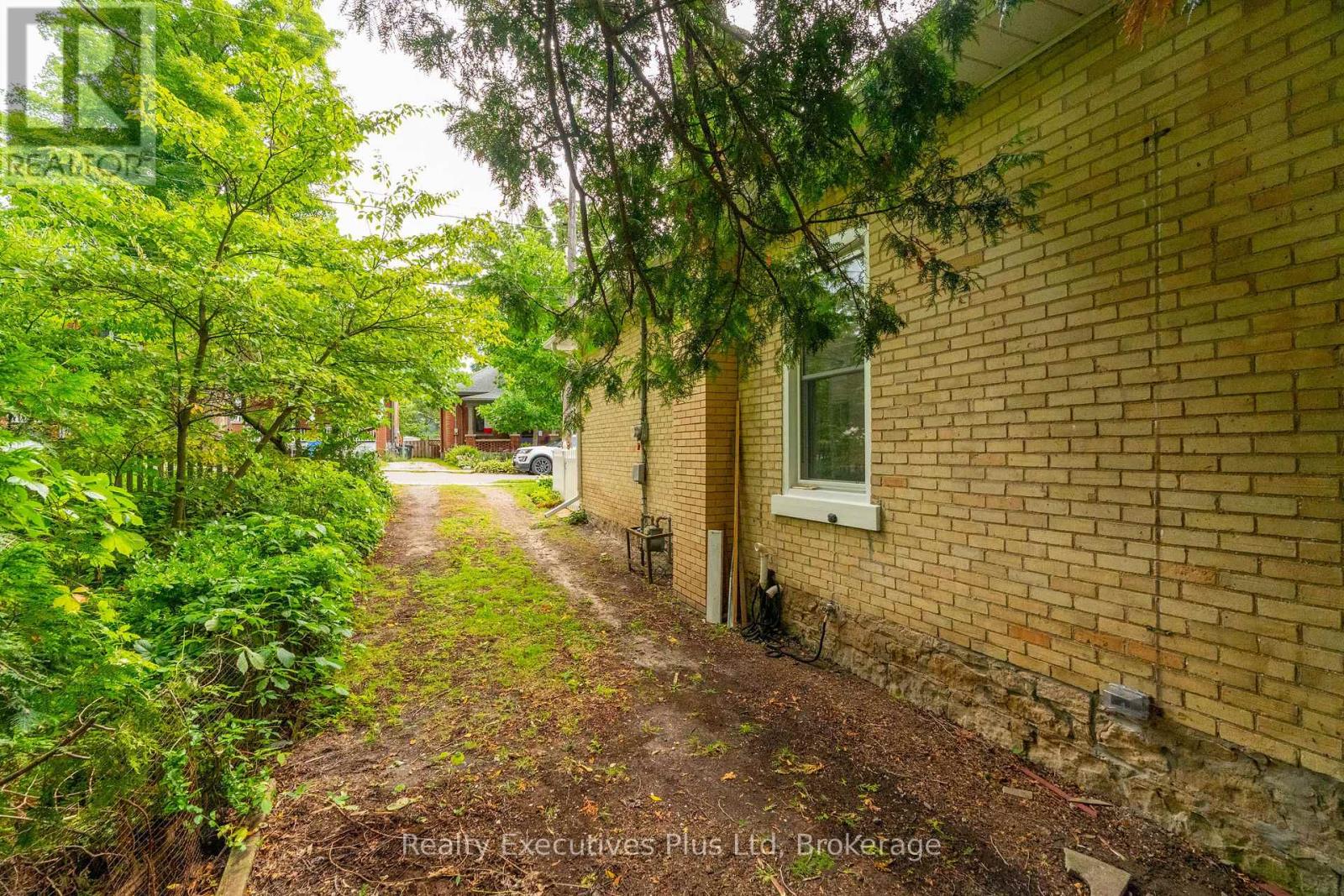 61 Hearn Avenue, Guelph, Ontario  N1H 5Y6 - Photo 35 - X12366063