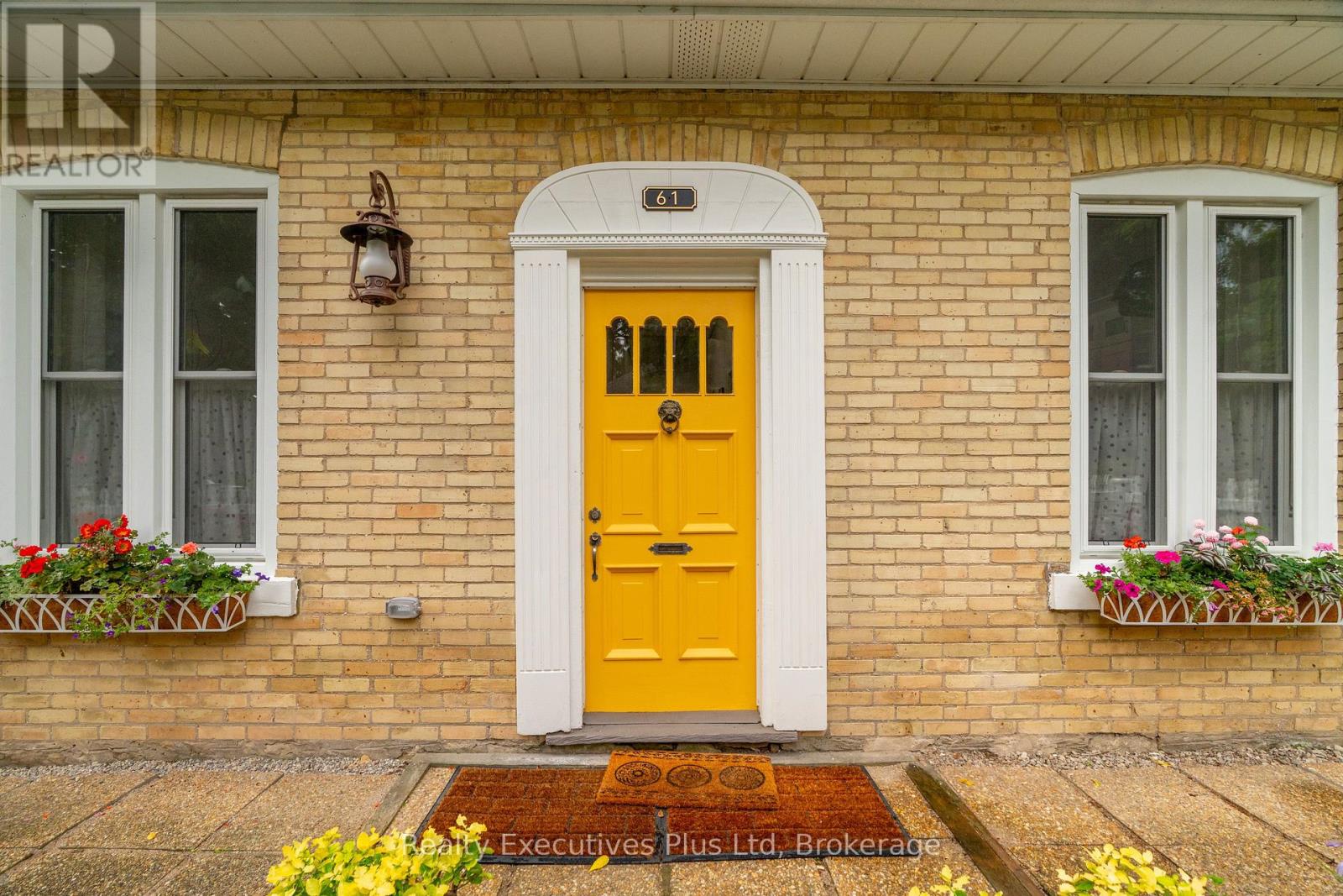 61 Hearn Avenue, Guelph, Ontario  N1H 5Y6 - Photo 4 - X12366063